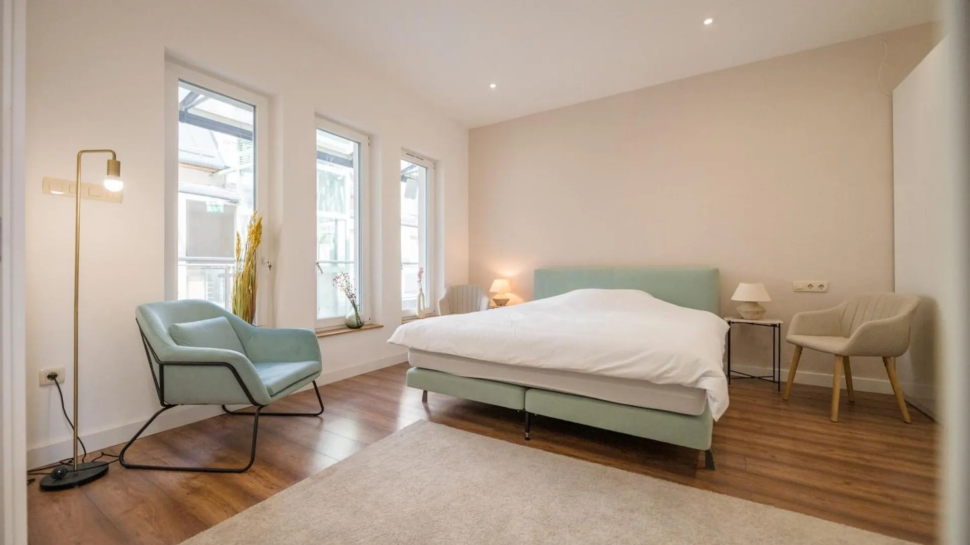 Luxury 5 Bedroom 5 Bathroom Penthouse By The Opera Budapest Hungary