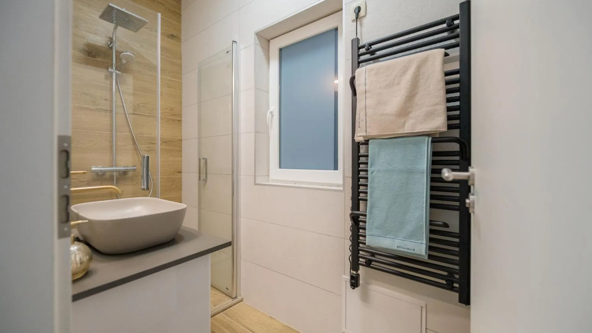 Luxury 5 Bedroom 5 Bathroom Penthouse By The Opera Budapest 0*,